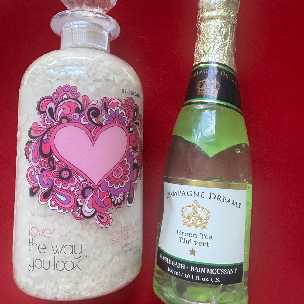 Bath salt + bubble bath green tea. ❤️Love The Way You Look Pink Bath Salt